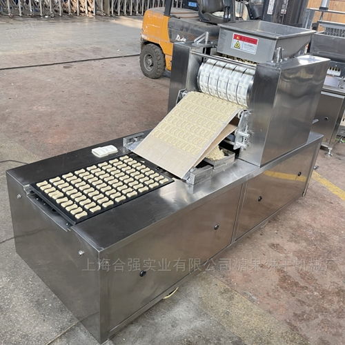 半自动宠物饼干生产线 狗粮饼成型机
